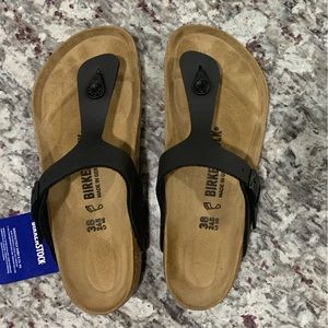 Brand new Birkenstock sandals size 38 never worn just tried on color black